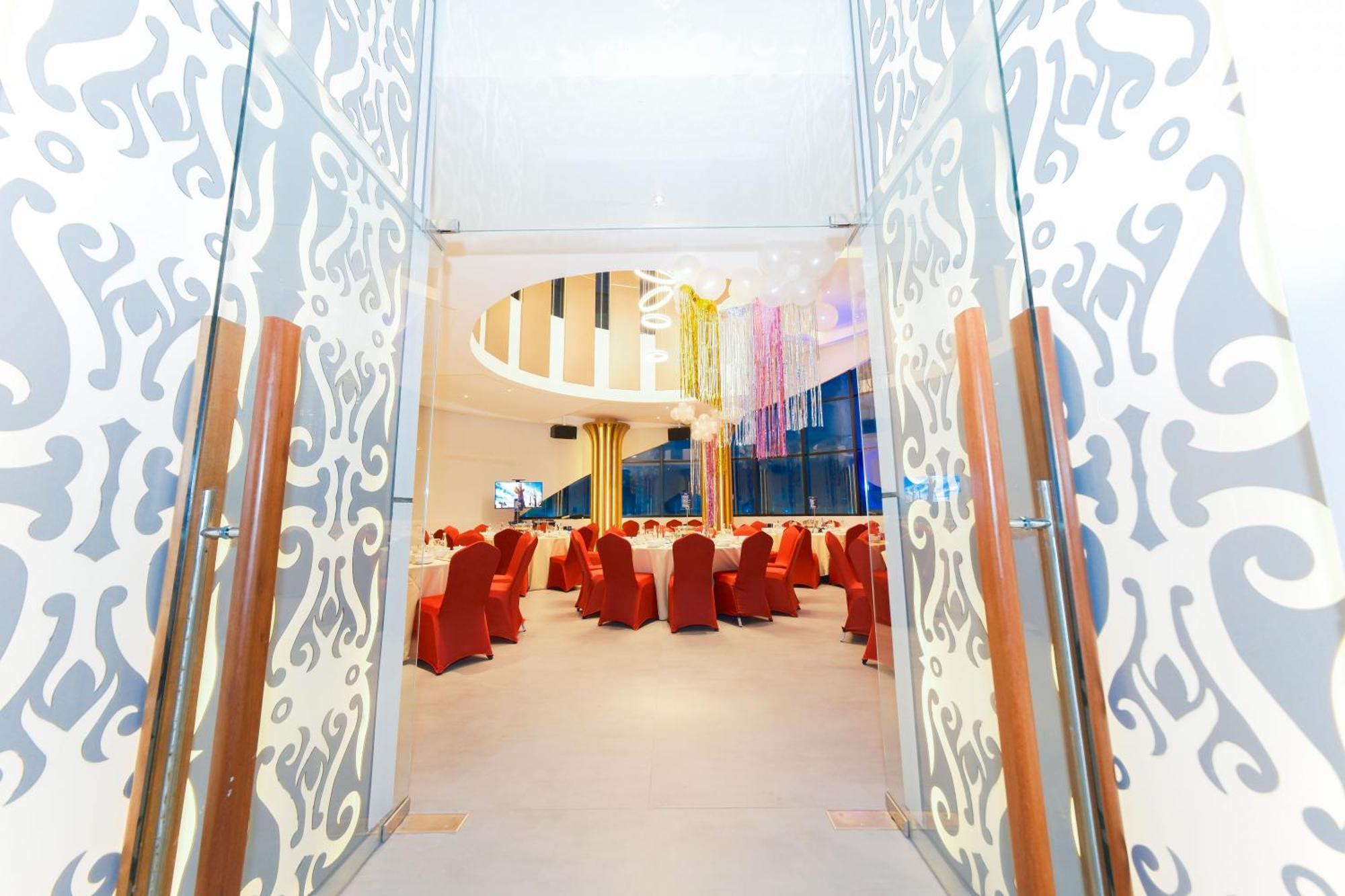 The - Pentacity Hotel Balikpapan (Borneo)
